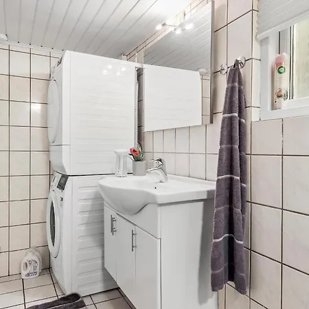 2 Bedroom Awesome In בית נופש *