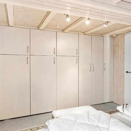 2 Bedroom Awesome In Feriehus
