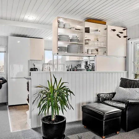 בית נופש 2 Bedroom Awesome In